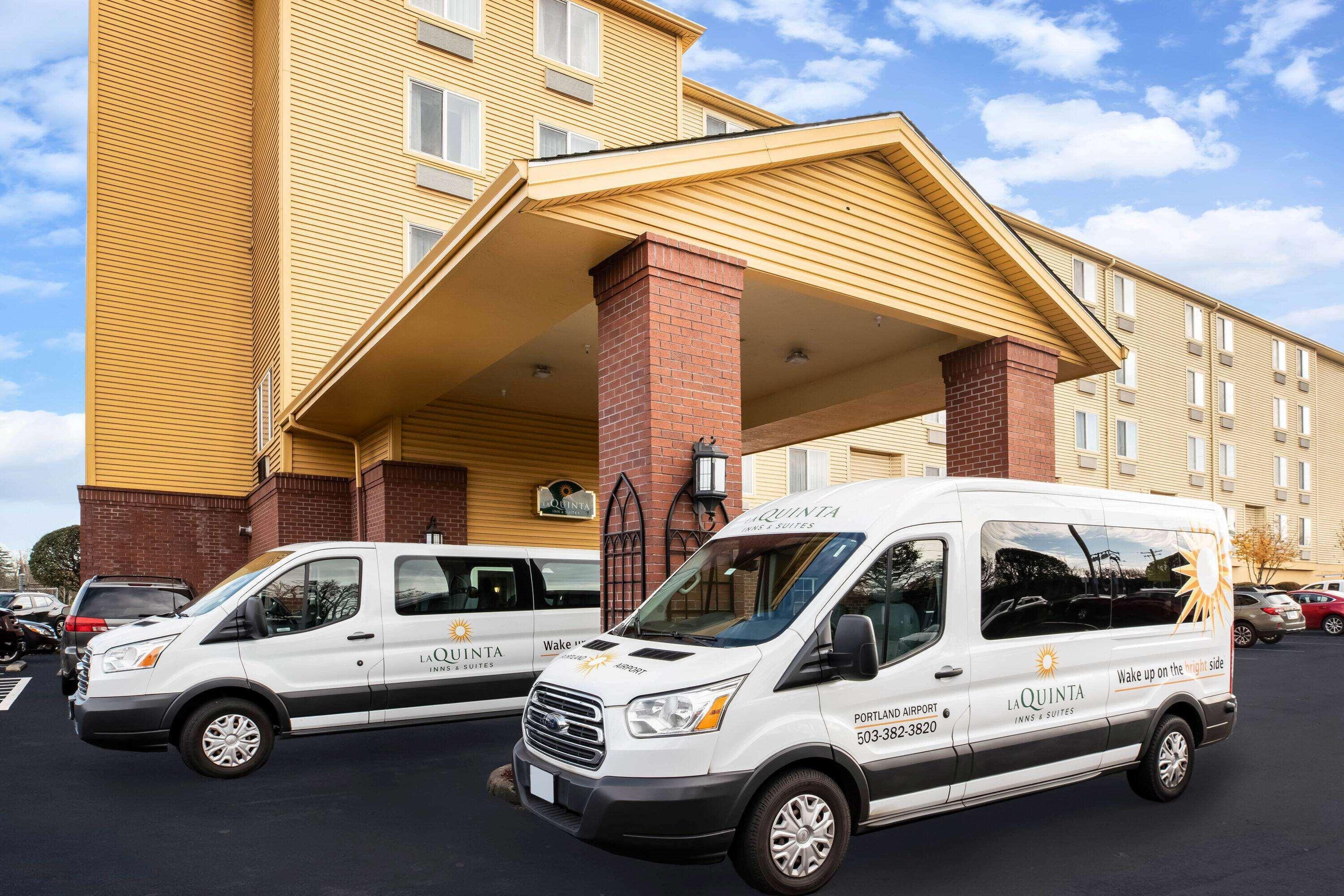 Отель La Quinta By Wyndham Portland Airport Экстерьер фото