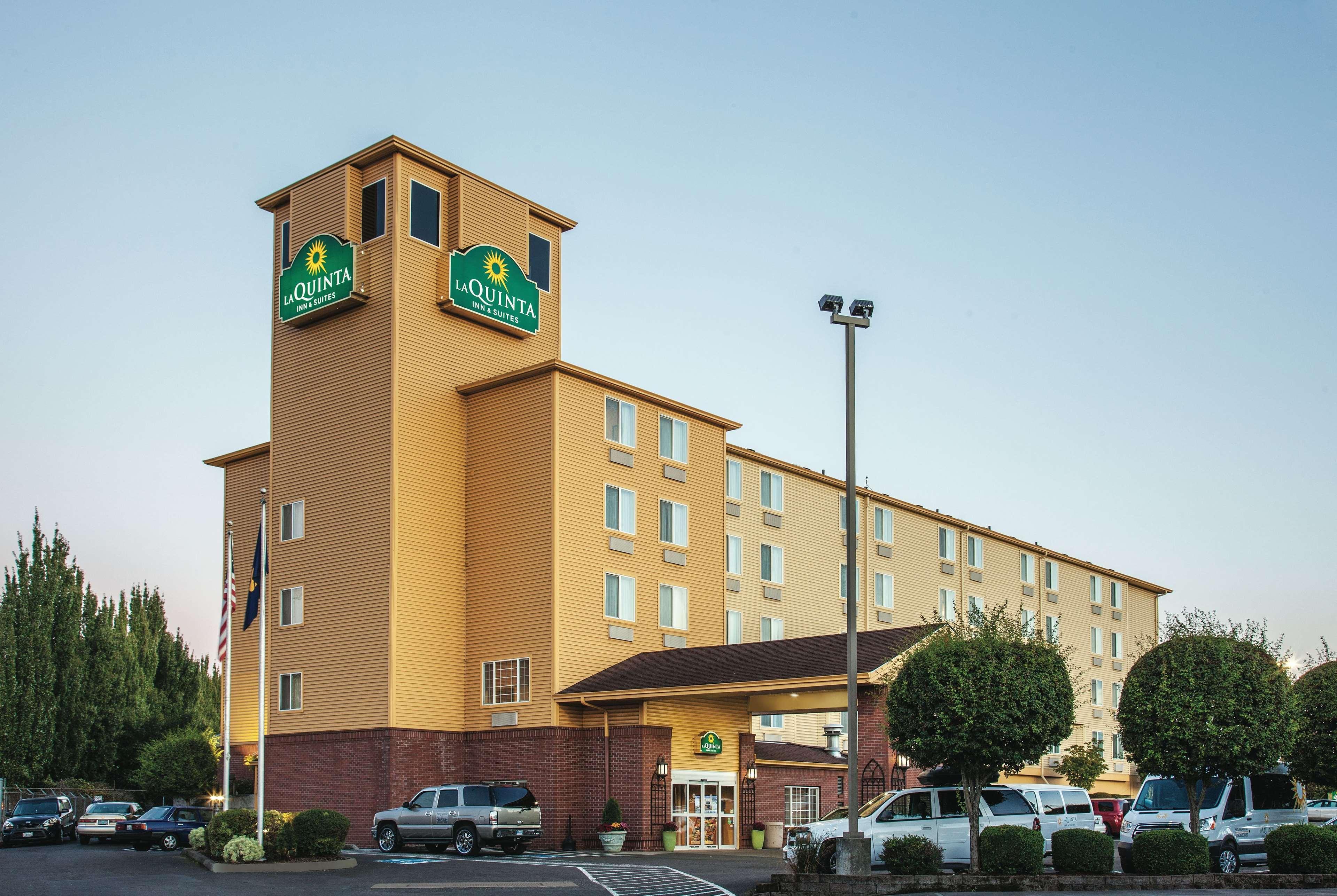 Отель La Quinta By Wyndham Portland Airport Экстерьер фото
