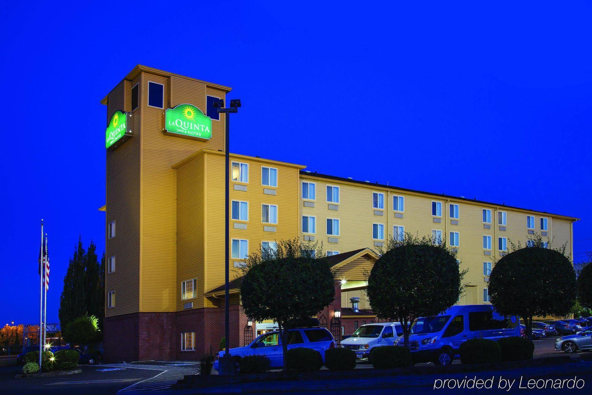 Отель La Quinta By Wyndham Portland Airport Экстерьер фото